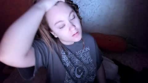 Snapshot of appleyummybuns chatting on January 8, 2026, 4:04 am appleyummybuns online show from January 8, 2026, 4:04 am