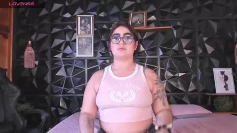 Snapshot of appril_foxx chatting on February 15, 2026, 2:36 pm apprilfoxx online show from February 15, 2026, 2:36 pm