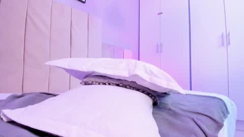 Snapshot of april_bowie chatting on February 28, 2025, 5:59 pm April online show from February 28, 2025, 5:59 pm