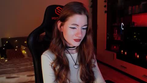 Snapshot of april_felicity chatting on November 10, 2025, 6:29 pm April online show from November 10, 2025, 6:29 pm