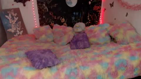 Snapshot of april_l6 chatting on June 1, 2026, 9:05 pm april_l6 online show from June 1, 2026, 9:05 pm