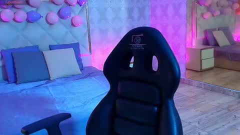  APRIL  online show from March 4, 2026, 4:07 am