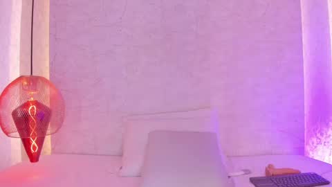 Snapshot of aprilalen chatting on March 1, 2025, 10:34 am April online show from March 1, 2025, 10:34 am