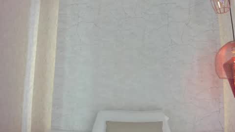 Snapshot of aprilalen chatting on May 9, 2026, 12:32 pm April online show from May 9, 2026, 12:32 pm