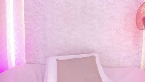 Snapshot of aprilalen chatting on May 24, 2026, 12:32 pm April online show from May 24, 2026, 12:32 pm