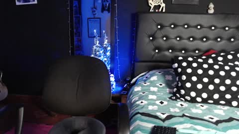 lucy online show from January 3, 2025, 2:32 am