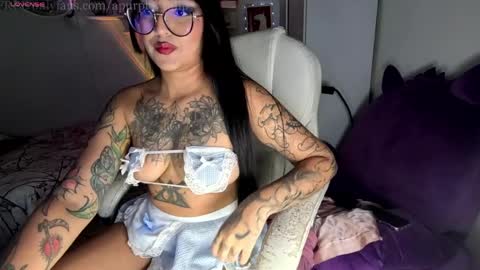 Snapshot of apurple_tulip chatting on June 9, 2026, 1:17 am online show from June 9, 2026, 1:17 am