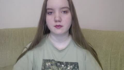 Josefin online show from November 12, 2025, 3:07 am