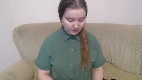 Josefin online show from February 16, 2026, 5:14 am