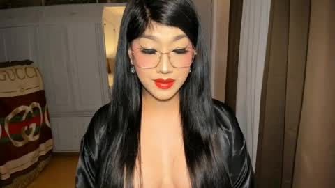 Snapshot of aqueenofcumxx chatting on May 8, 2026, 4:56 pm Alicia online show from May 8, 2026, 4:56 pm