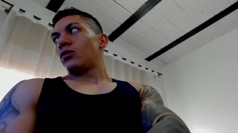 Snapshot of aquiles_51 chatting on December 10, 2024, 9:54 pm Jonathan online show from December 10, 2024, 9:54 pm