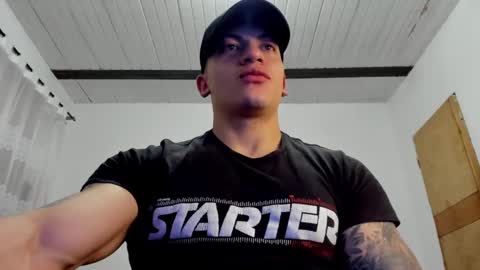 Snapshot of aquiles_51 chatting on December 22, 2024, 12:39 am Jonathan online show from December 22, 2024, 12:39 am