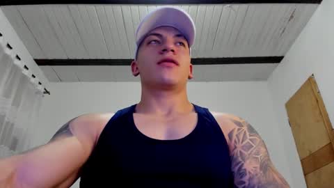 Snapshot of aquiles_51 chatting on December 24, 2024, 12:33 am Jonathan online show from December 24, 2024, 12:33 am