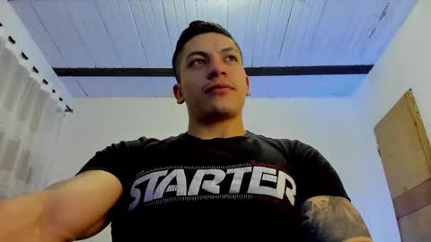 Snapshot of aquiles_51 chatting on February 16, 2025, 11:59 pm Jonathan online show from February 16, 2025, 11:59 pm