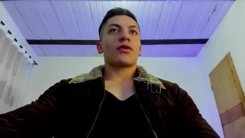 Snapshot of aquiles_51 chatting on February 23, 2025, 12:41 am Jonathan online show from February 23, 2025, 12:41 am