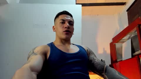 Snapshot of aquiles_51 chatting on October 1, 2025, 10:27 pm Jonathan online show from October 1, 2025, 10:27 pm