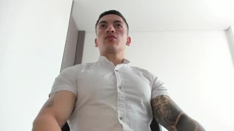 Snapshot of aquiles_51 chatting on May 5, 2026, 5:54 pm Jonathan online show from May 5, 2026, 5:54 pm