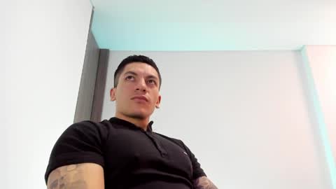 Snapshot of aquiles_51 chatting on May 21, 2026, 3:30 pm Jonathan online show from May 21, 2026, 3:30 pm