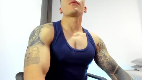 Snapshot of aquiles_51 chatting on June 6, 2026, 7:51 pm Jonathan online show from June 6, 2026, 7:51 pm