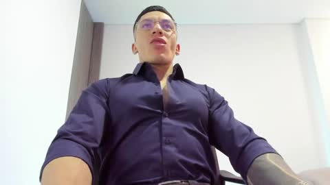 Snapshot of aquiles_51 chatting on June 12, 2026, 5:45 pm Jonathan online show from June 12, 2026, 5:45 pm