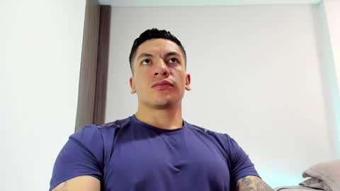 Snapshot of aquiles_51 chatting on July 25, 2026, 7:22 pm Jonathan online show from July 25, 2026, 7:22 pm