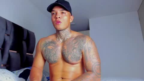 Snapshot of aquiles_elpapi chatting on June 7, 2026, 7:17 pm AquilesElpapi online show from June 7, 2026, 7:17 pm