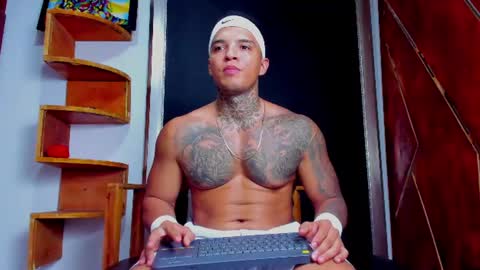 Snapshot of aquiles_elpapi chatting on July 30, 2026, 12:20 am AquilesElpapi online show from July 30, 2026, 12:20 am