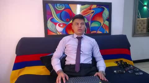 Snapshot of aquilestaylor chatting on June 12, 2026, 12:37 pm aquilestaylor online show from June 12, 2026, 12:37 pm