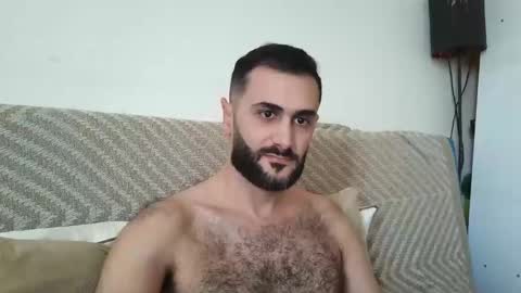 Snapshot of arabhairy90 chatting on December 20, 2024, 8:17 am hairycub online show from December 20, 2024, 8:17 am