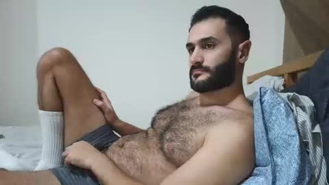 Snapshot of arabhairy90 chatting on January 29, 2025, 6:18 pm hairycub online show from January 29, 2025, 6:18 pm