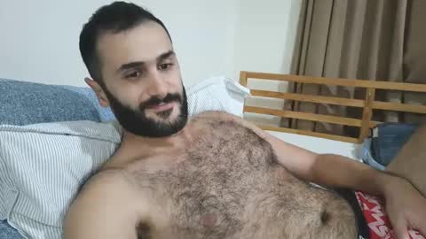 Snapshot of arabhairy90 chatting on February 17, 2025, 5:21 pm hairycub online show from February 17, 2025, 5:21 pm