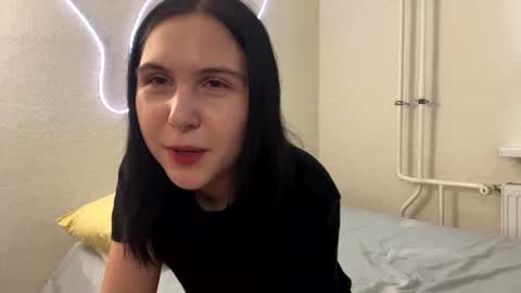 Emi online show from June 25, 2026, 4:22 pm