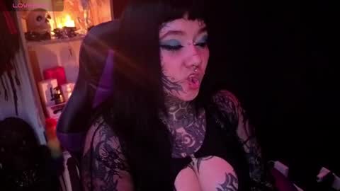 Carolain online show from April 14, 2026, 3:34 am