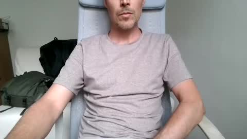 aragon9999 online show from June 10, 2026, 3:11 pm