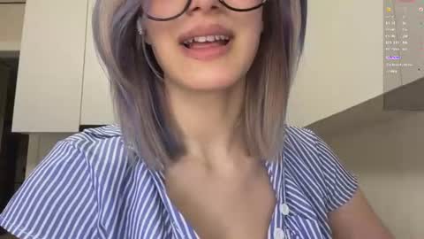 Caroline online show from July 26, 2026, 3:19 pm