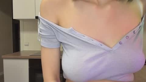 Caroline online show from July 28, 2026, 6:20 pm