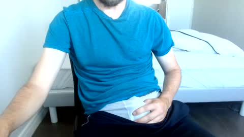 Arek online show from June 18, 2026, 6:46 am