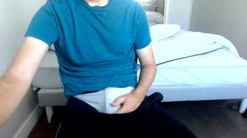 Arek online show from June 19, 2026, 5:45 am