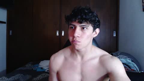 Snapshot of ares_aestheticgod chatting on December 8, 2024, 3:53 am Ares D online show from December 8, 2024, 3:53 am