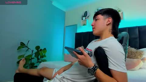 Snapshot of ares_di_martin chatting on September 19, 2025, 3:13 pm Ares online show from September 19, 2025, 3:13 pm