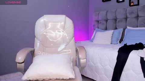 Snapshot of ares_di_martin chatting on November 7, 2025, 6:35 am Ares online show from November 7, 2025, 6:35 am