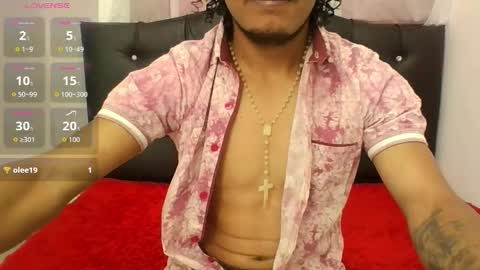 Snapshot of ares_hot_boy chatting on January 17, 2026, 11:37 am ares_hot_boy online show from January 17, 2026, 11:37 am
