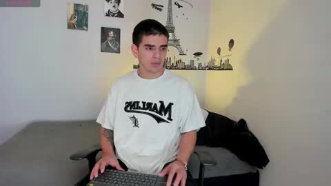 Snapshot of ares_johnsonn chatting on December 19, 2024, 2:57 pm Ares online show from December 19, 2024, 2:57 pm