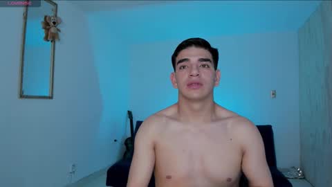 Snapshot of ares_johnsonn chatting on November 25, 2025, 5:24 pm Ares online show from November 25, 2025, 5:24 pm