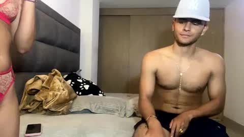 Snapshot of aresandnikk chatting on October 3, 2025, 4:09 am Ares And Nikk online show from October 3, 2025, 4:09 am