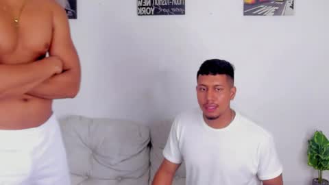 Snapshot of areslevi chatting on November 10, 2025, 7:13 pm ares levi online show from November 10, 2025, 7:13 pm