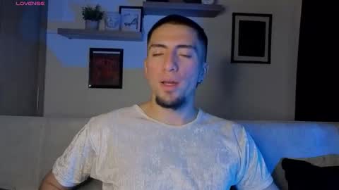 Snapshot of aresmassimox chatting on November 20, 2025, 1:39 am Mateo online show from November 20, 2025, 1:39 am