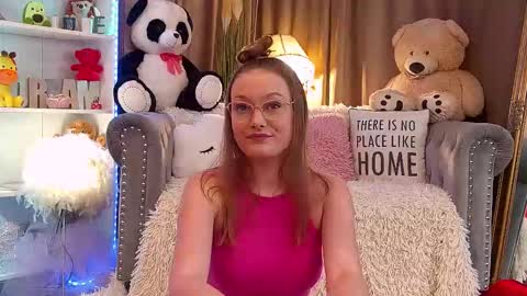 Snapshot of ari3el chatting on February 4, 2026, 10:36 pm Ariel online show from February 4, 2026, 10:36 pm