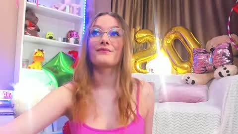 Snapshot of ari3el chatting on March 16, 2026, 10:14 pm Ariel online show from March 16, 2026, 10:14 pm