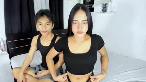 Snapshot of ari_anaa chatting on May 17, 2026, 1:29 pm AriCandyAnna online show from May 17, 2026, 1:29 pm